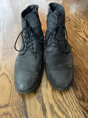 Men's Black Leather Lace-Up Boots with Side Zip